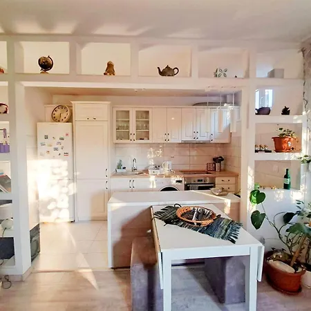 Cosy Flat In The Centre, Near The Bus And Railway Station Apartment *